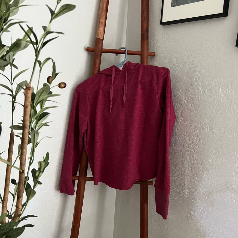 Open Back Gymshark Cropped Hoodie - Beet Red